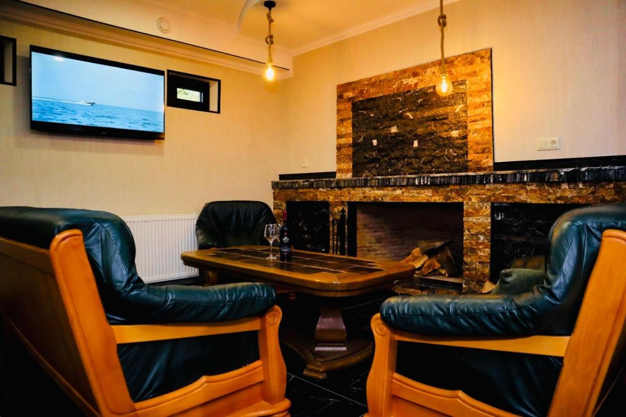 Hotel Evergreen Borjomi ภายนอก รูปภาพ