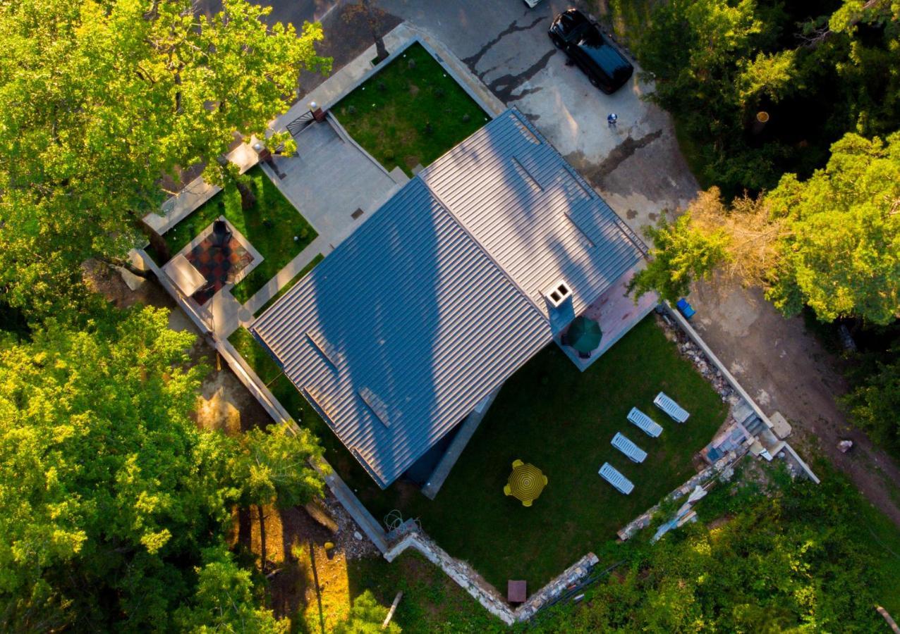 Hotel Evergreen Borjomi ภายนอก รูปภาพ