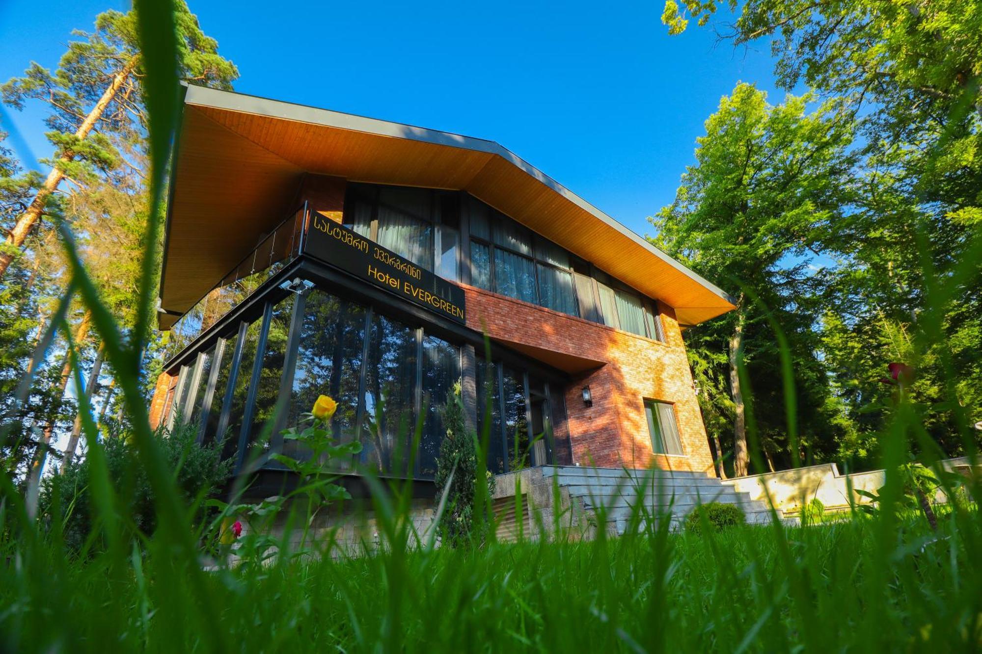 Hotel Evergreen Borjomi ภายนอก รูปภาพ