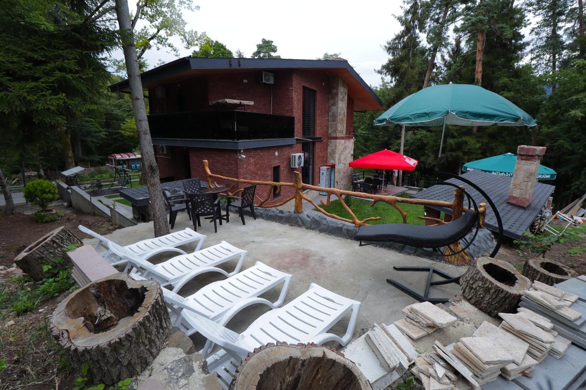 Hotel Evergreen Borjomi ภายนอก รูปภาพ