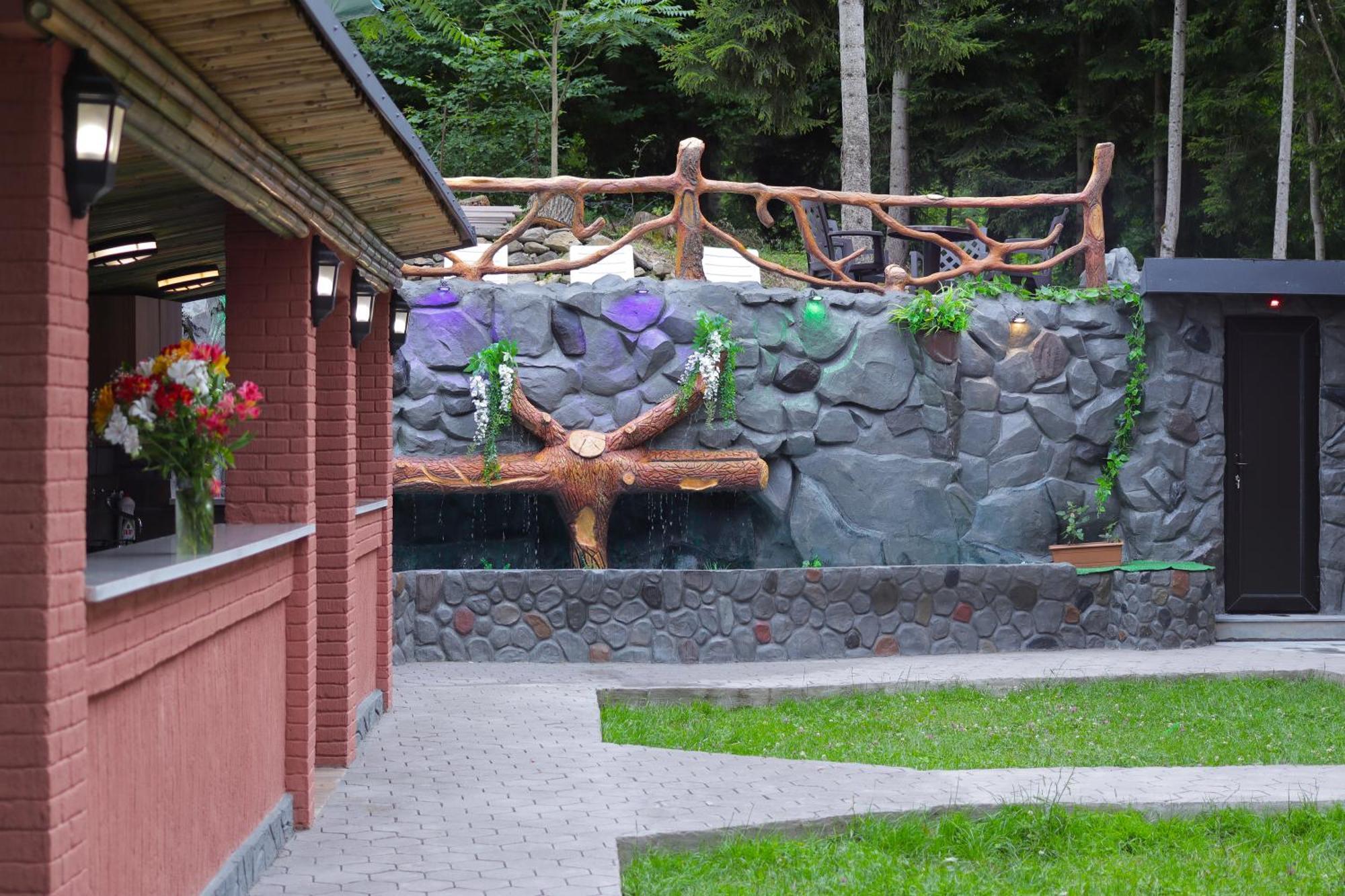 Hotel Evergreen Borjomi ภายนอก รูปภาพ