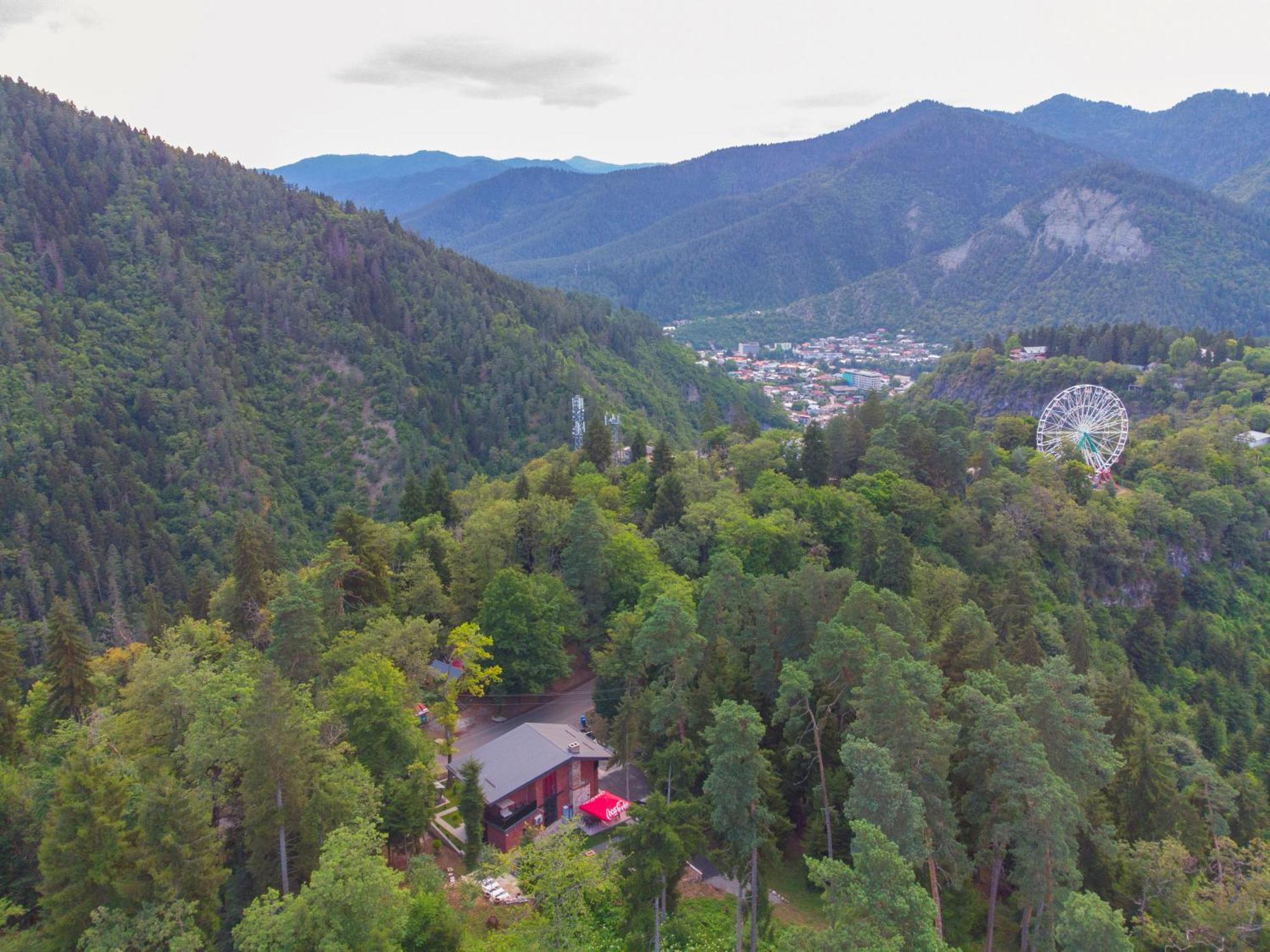 Hotel Evergreen Borjomi ภายนอก รูปภาพ