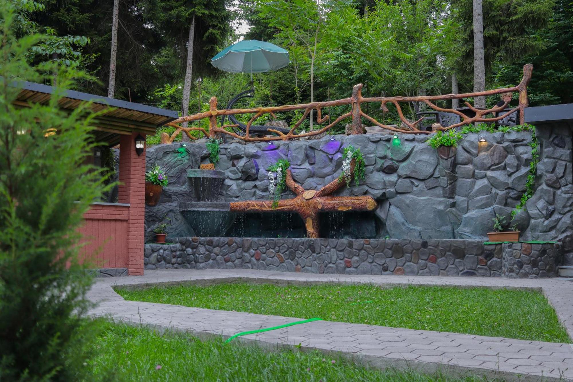 Hotel Evergreen Borjomi ภายนอก รูปภาพ